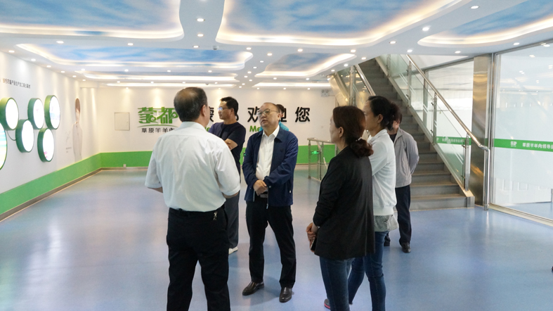 商会参观2.JPG